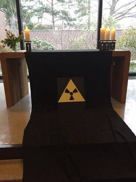 Gedenstunde für die Opfer von Fukushima und Tschernobyl mit Lesungen und Musik am 13. März 2016 in der Christophorus-Kirche Altwarmbüchen (Region Hannover)
